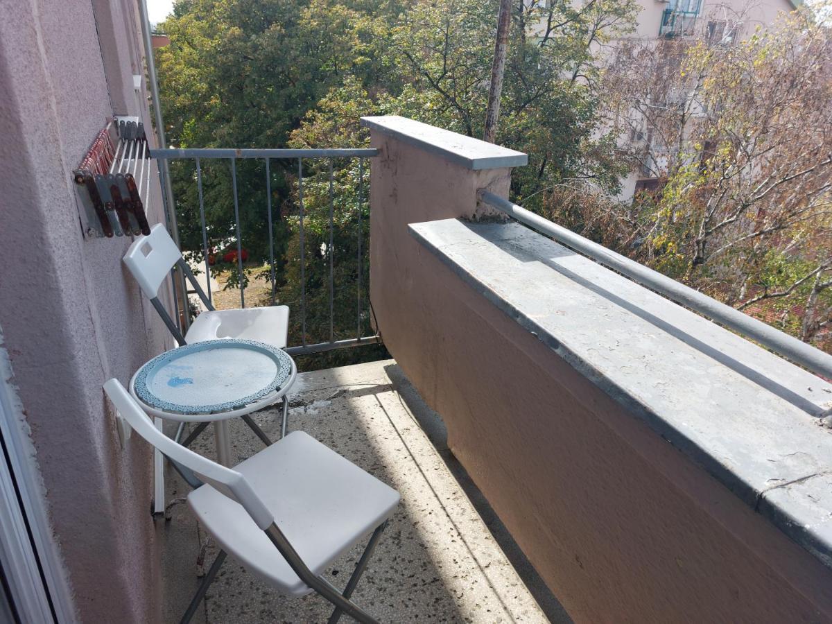 Apartman Centar Sremska Mitrovica Buitenkant foto